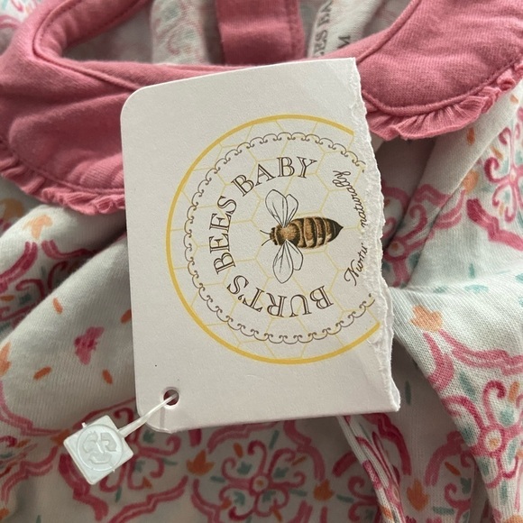NWT Burt’s Bees Baby Ruffle Collar Onesie One Piece - Picture 9 of 10